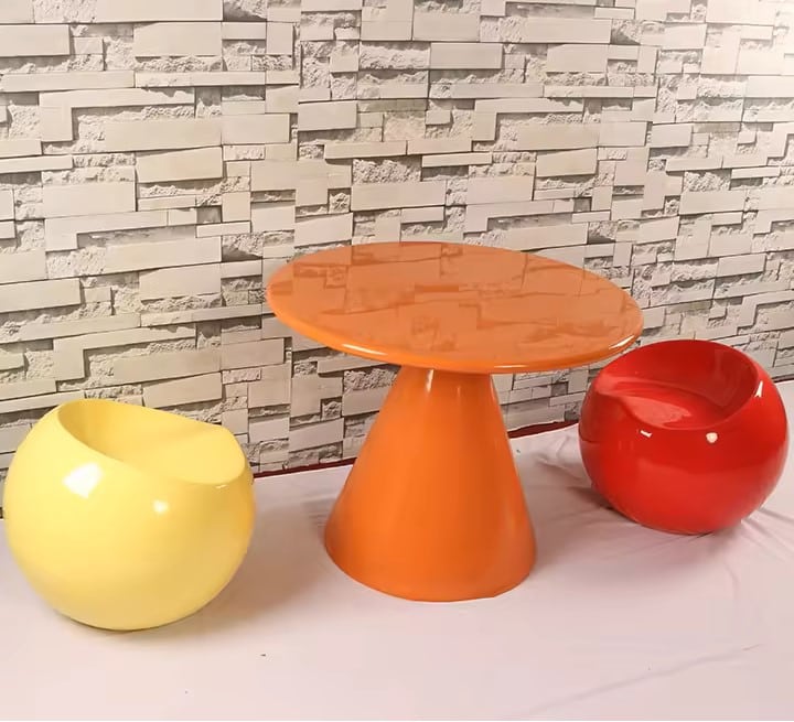 Candy Apple Table/Chairs DKY004