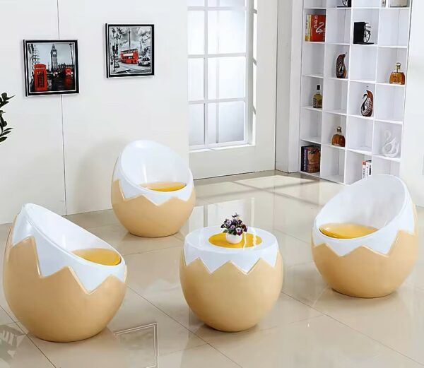 Boiled Egg Table/Chairs DKY129