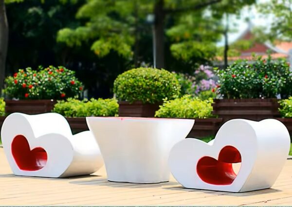 Heart Shaped Chairs/Table DKY052